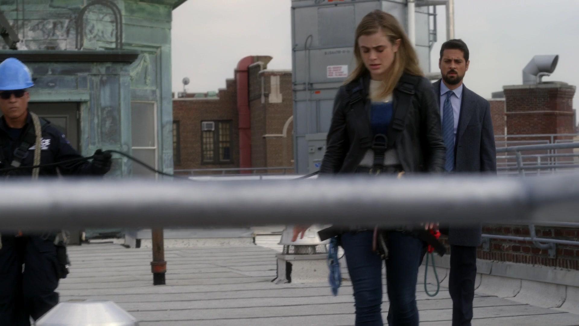 1x08_0705.jpg
