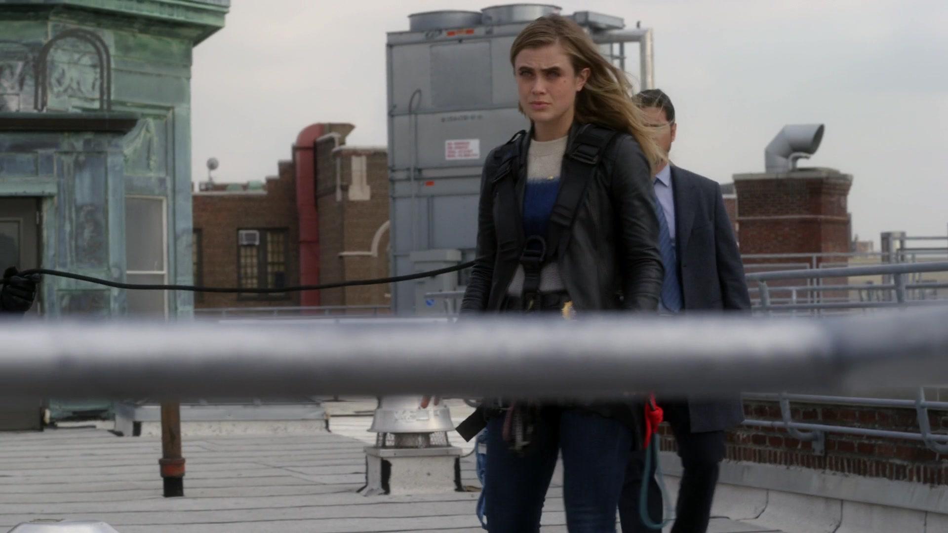 1x08_0706.jpg