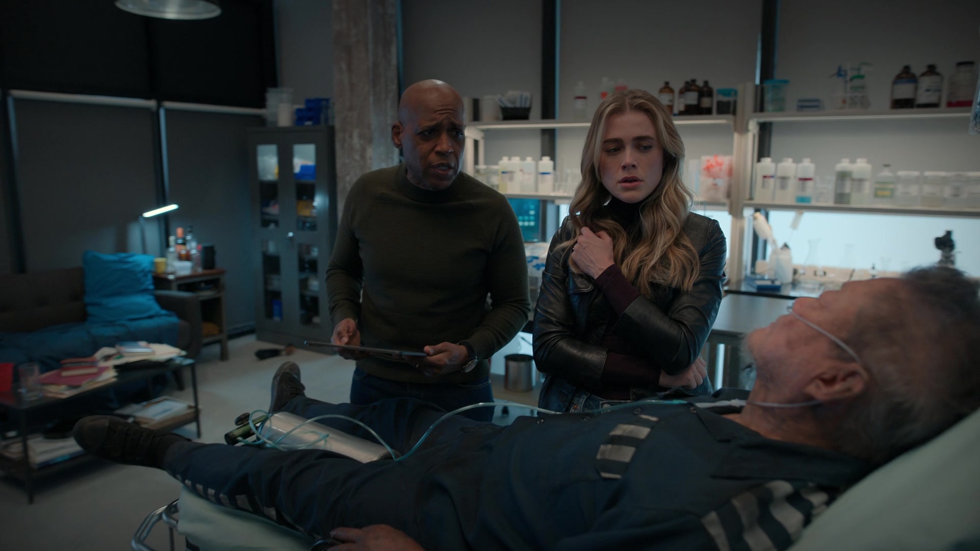 Manifest_S04E01_Touch-and-Go_1080p_NF_WEB-DL_DDP5_1_H_264-SMURF_000445.jpg