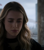 Manifest_S04E02_All-Call_1080p_NF_WEB-DL_DDP5_1_H_264-SMURF_000753.jpg