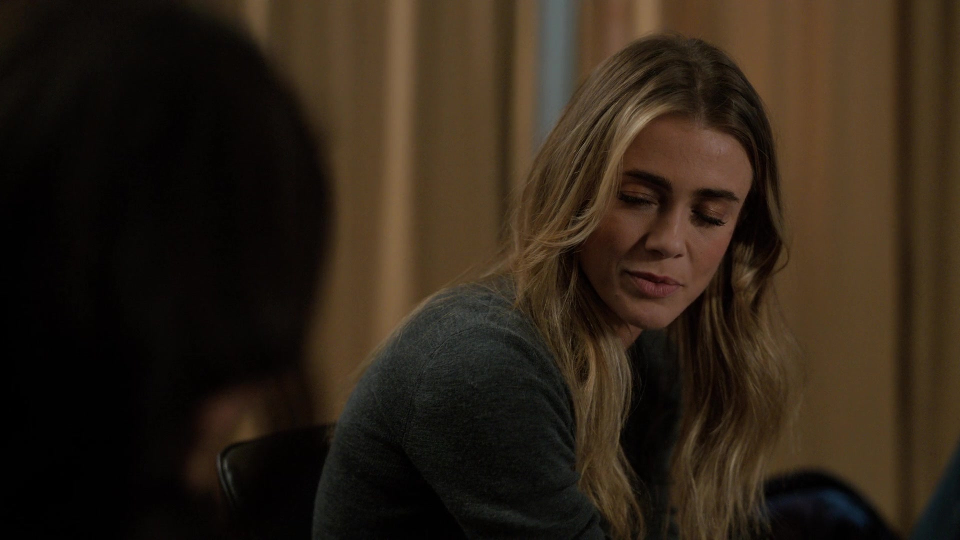 Manifest_S04E17_1080p_WEB_H264-CAKES_001054.jpg