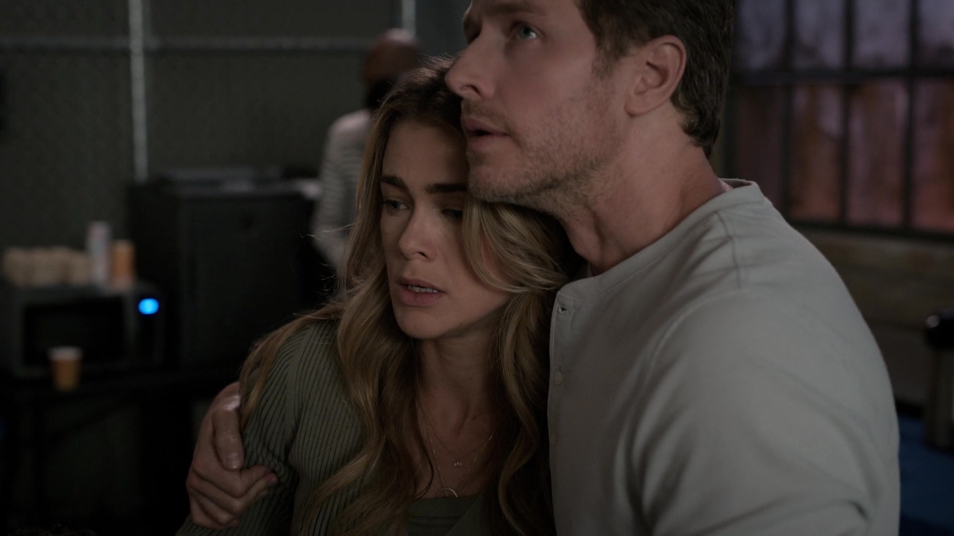 Manifest_S04E18_1080p_WEB_H264-CAKES_001027.jpg