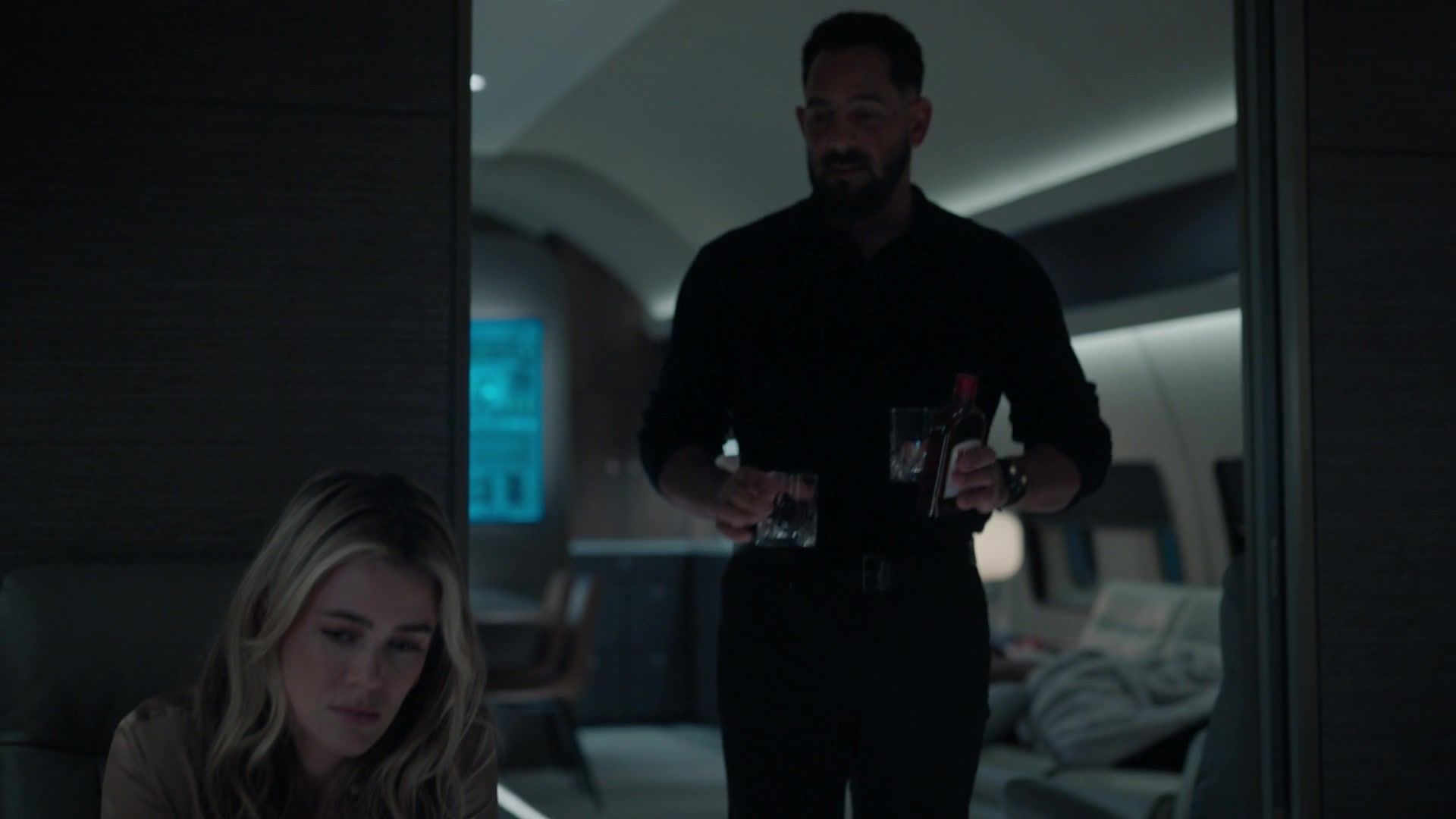 melissaroxburgharchives_thehuntingparty_2x05_caps_0353.jpg