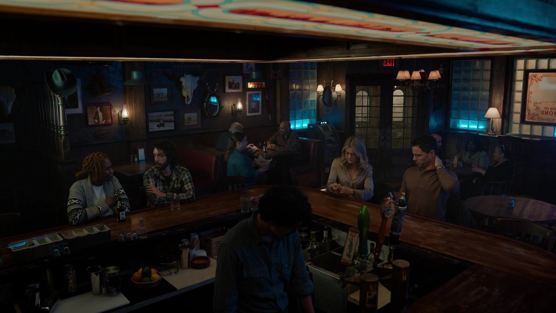 melissaroxburgharchives_thehuntingparty_2x05_caps_0379.jpg