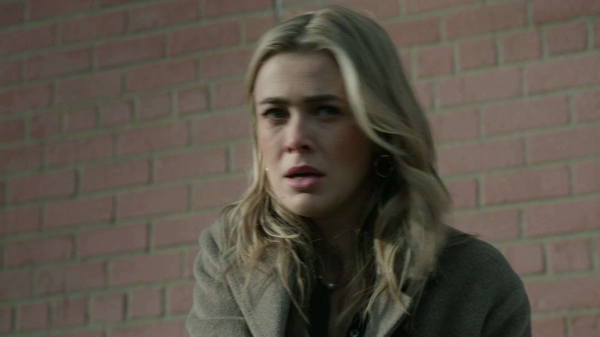 melissaroxburgharchives_thehuntingparty_3x08_caps_0186.jpg