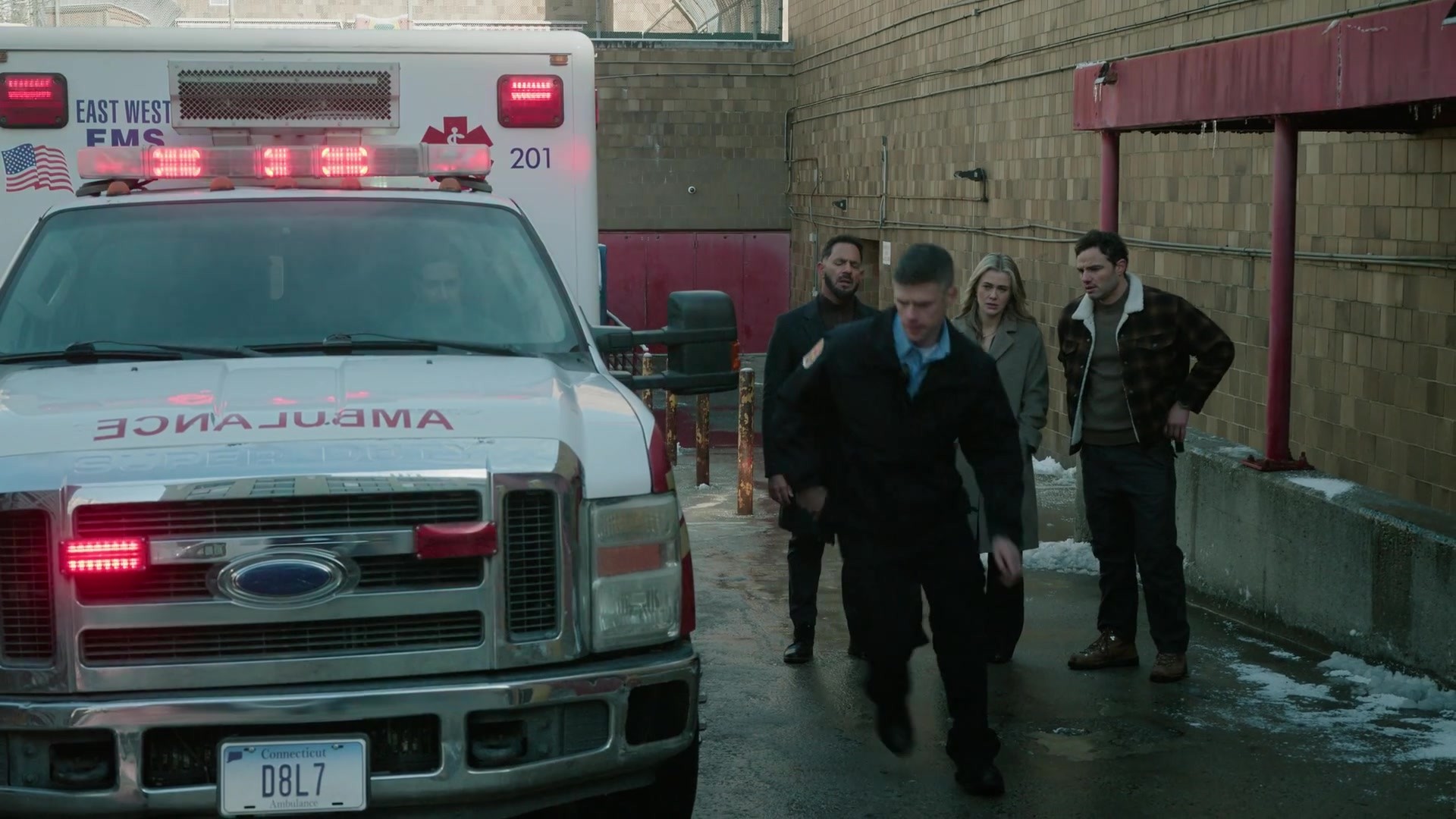 melissaroxburgharchives_thehuntingparty_3x08_caps_0254.jpg