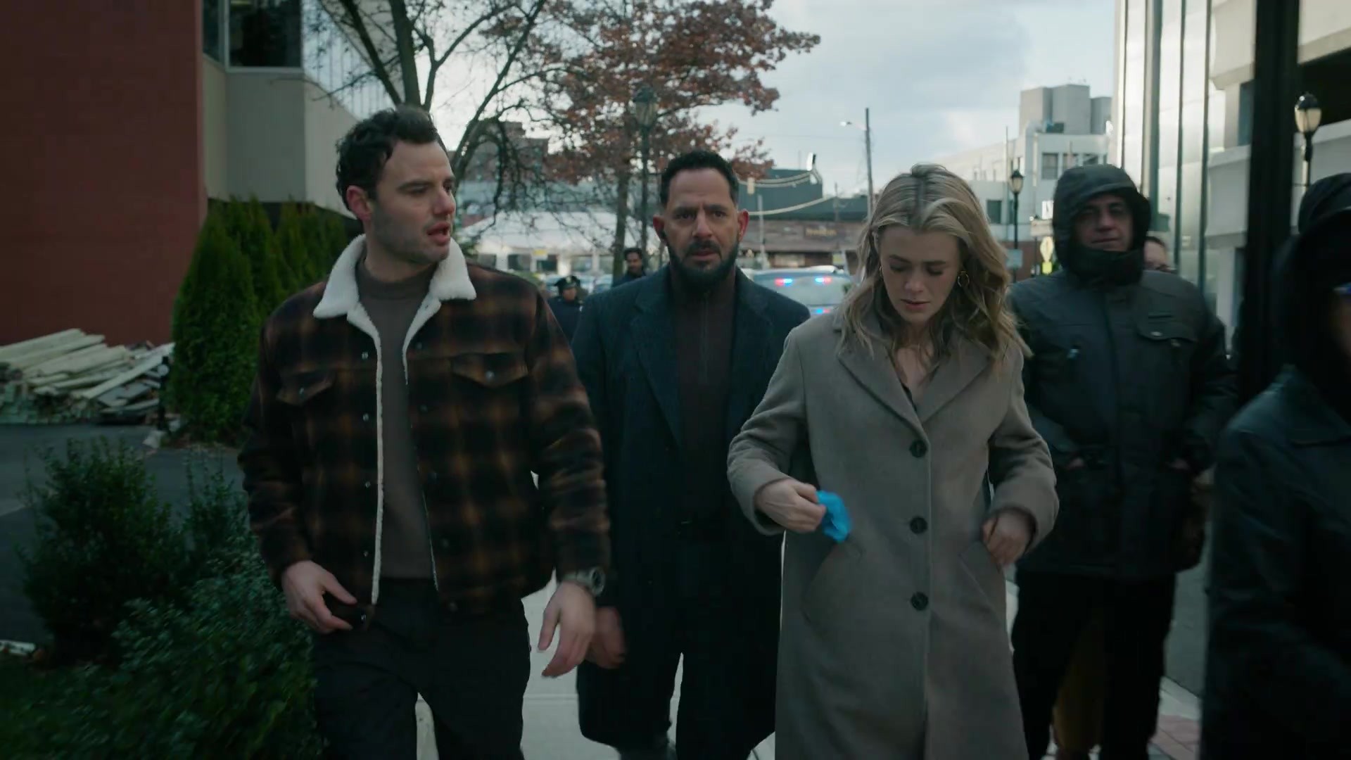 melissaroxburgharchives_thehuntingparty_3x08_caps_0306.jpg