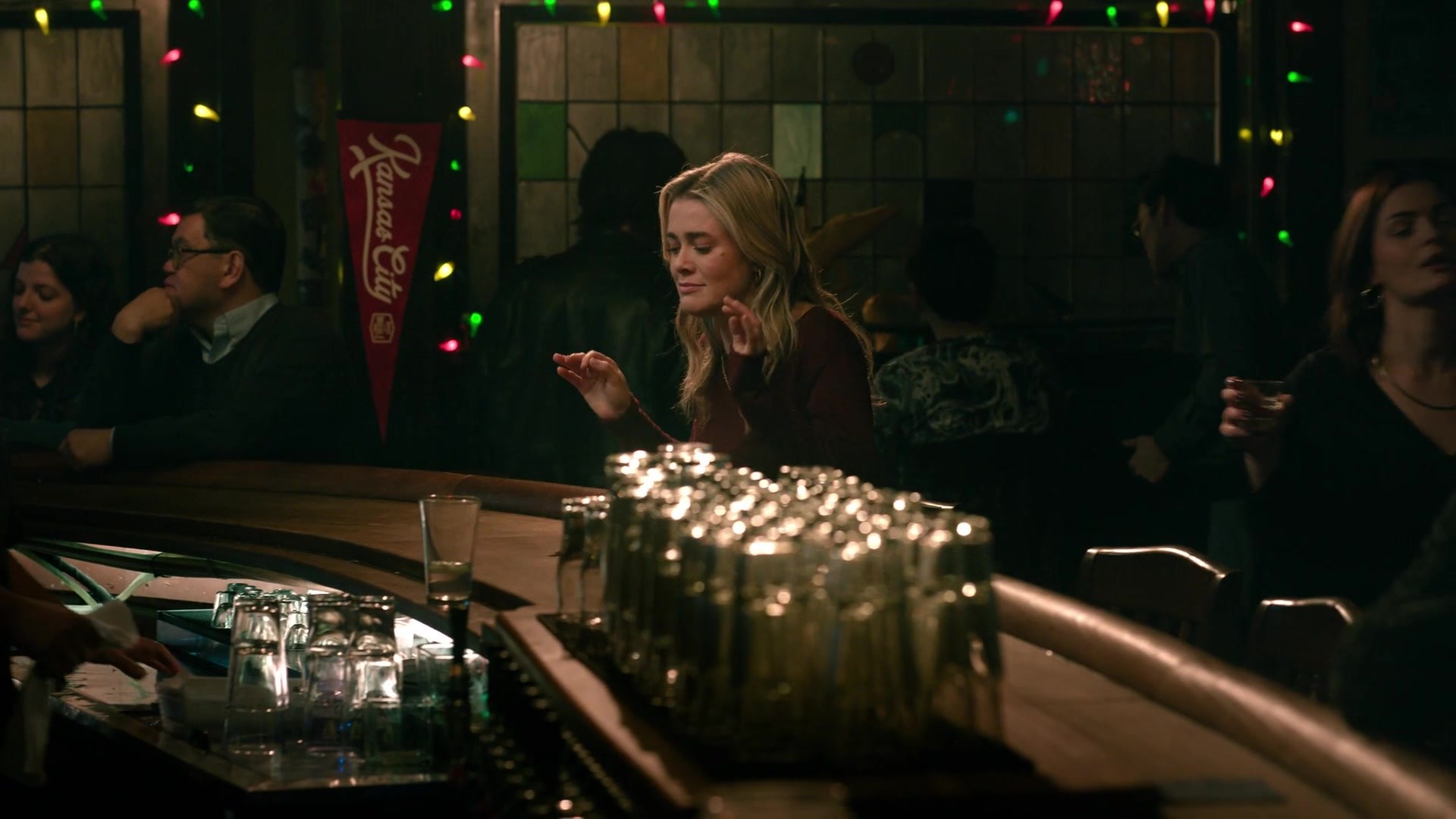 melissaroxburgharchives_thehuntingparty_2x09_caps_0280.jpg