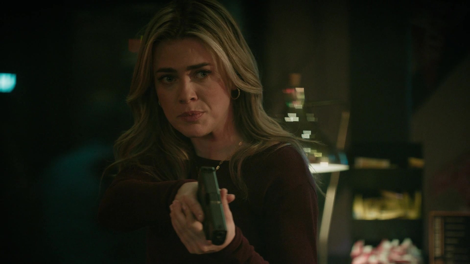melissaroxburgharchives_thehuntingparty_2x09_caps_0399.jpg