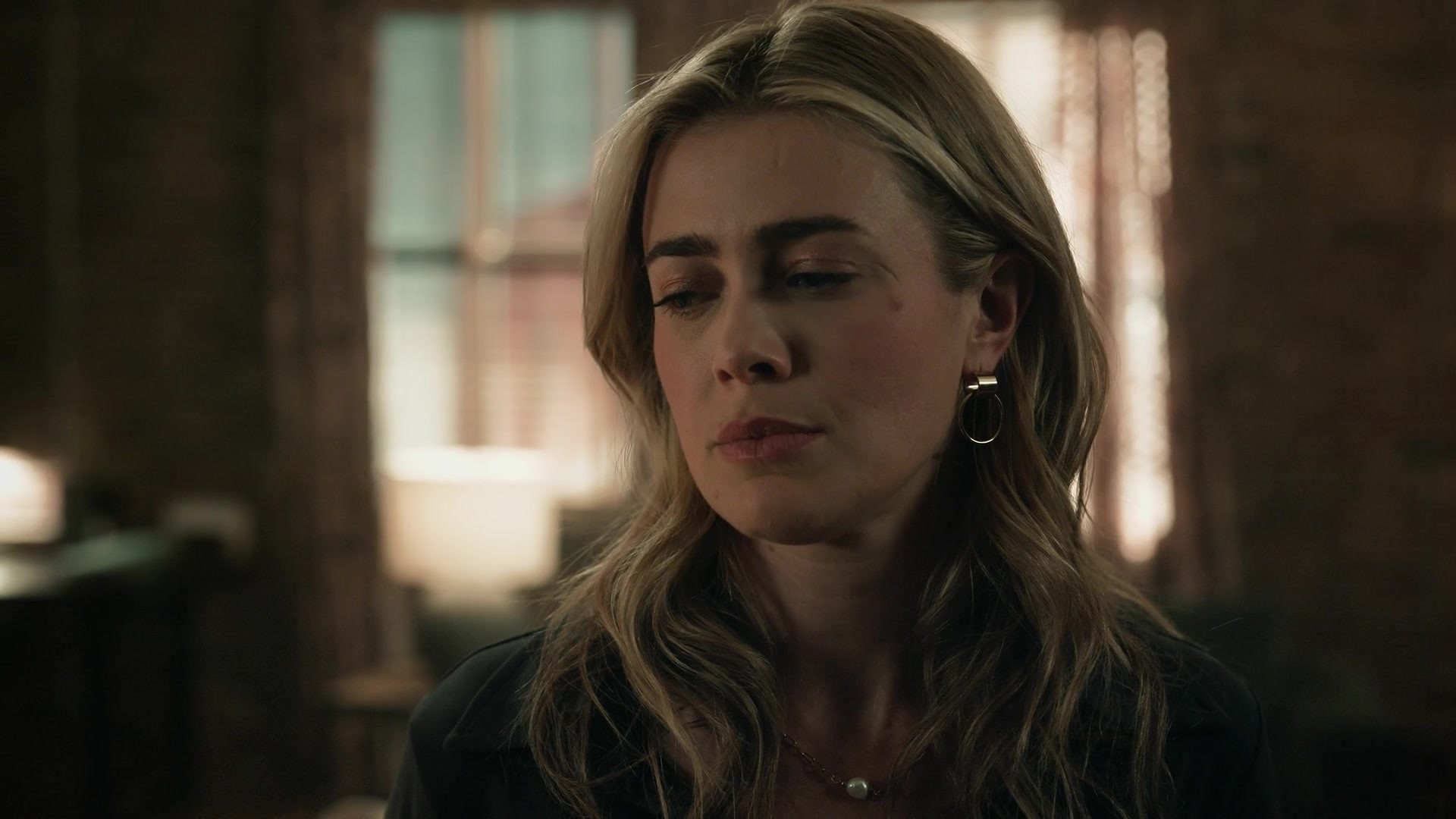 melissaroxburgharchives_thehuntingparty_3x08_caps_0036.jpg