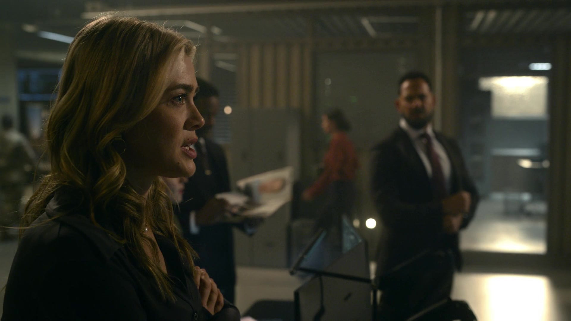 melissaroxburgharchives_thehuntingparty_3x08_caps_0044.jpg