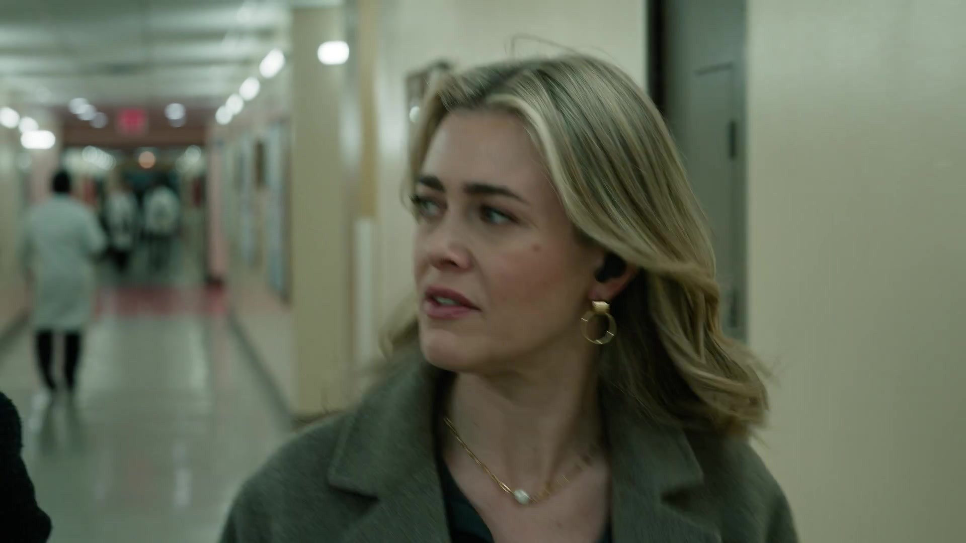 melissaroxburgharchives_thehuntingparty_3x08_caps_0173.jpg