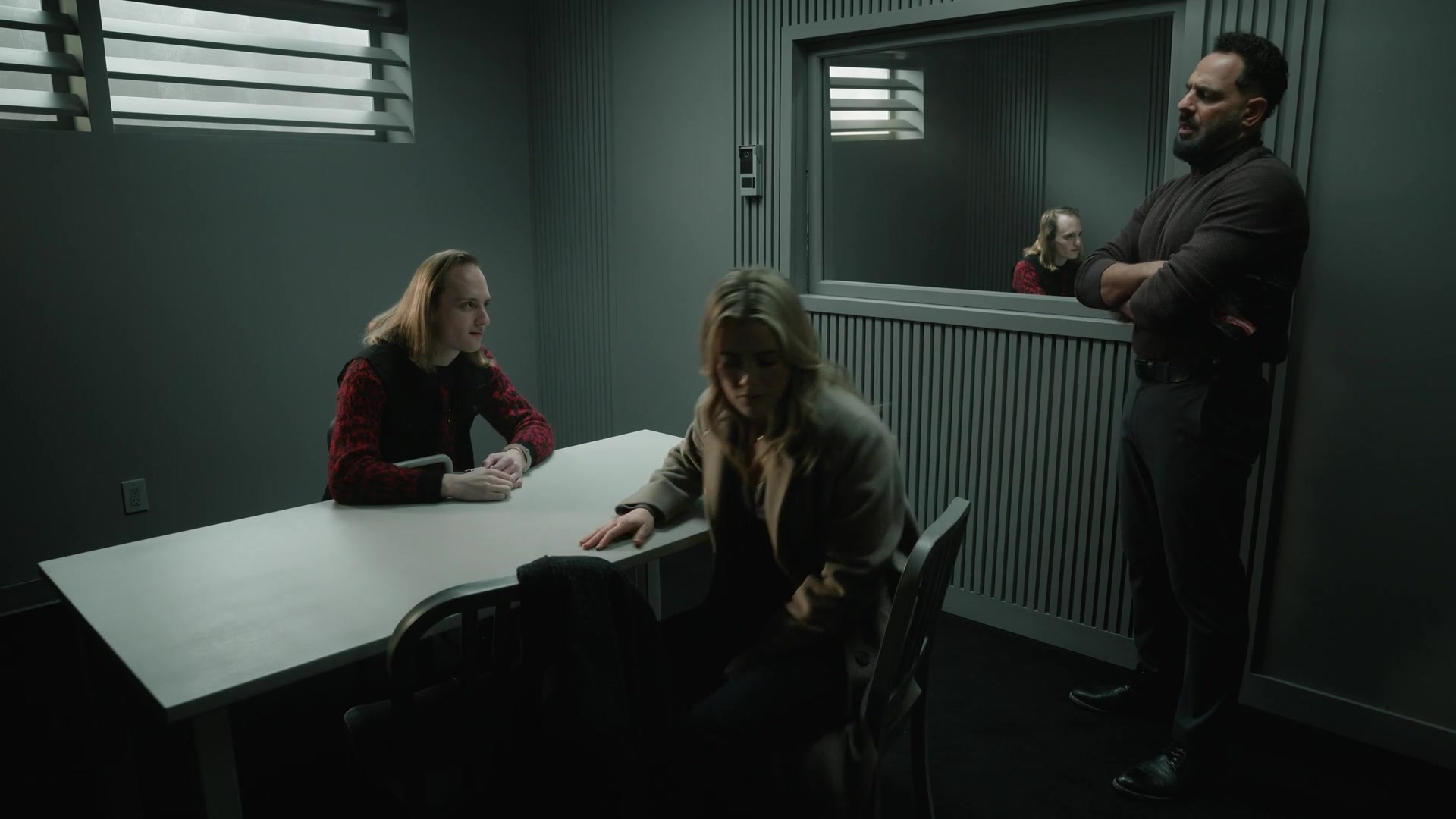 melissaroxburgharchives_thehuntingparty_3x08_caps_0218.jpg