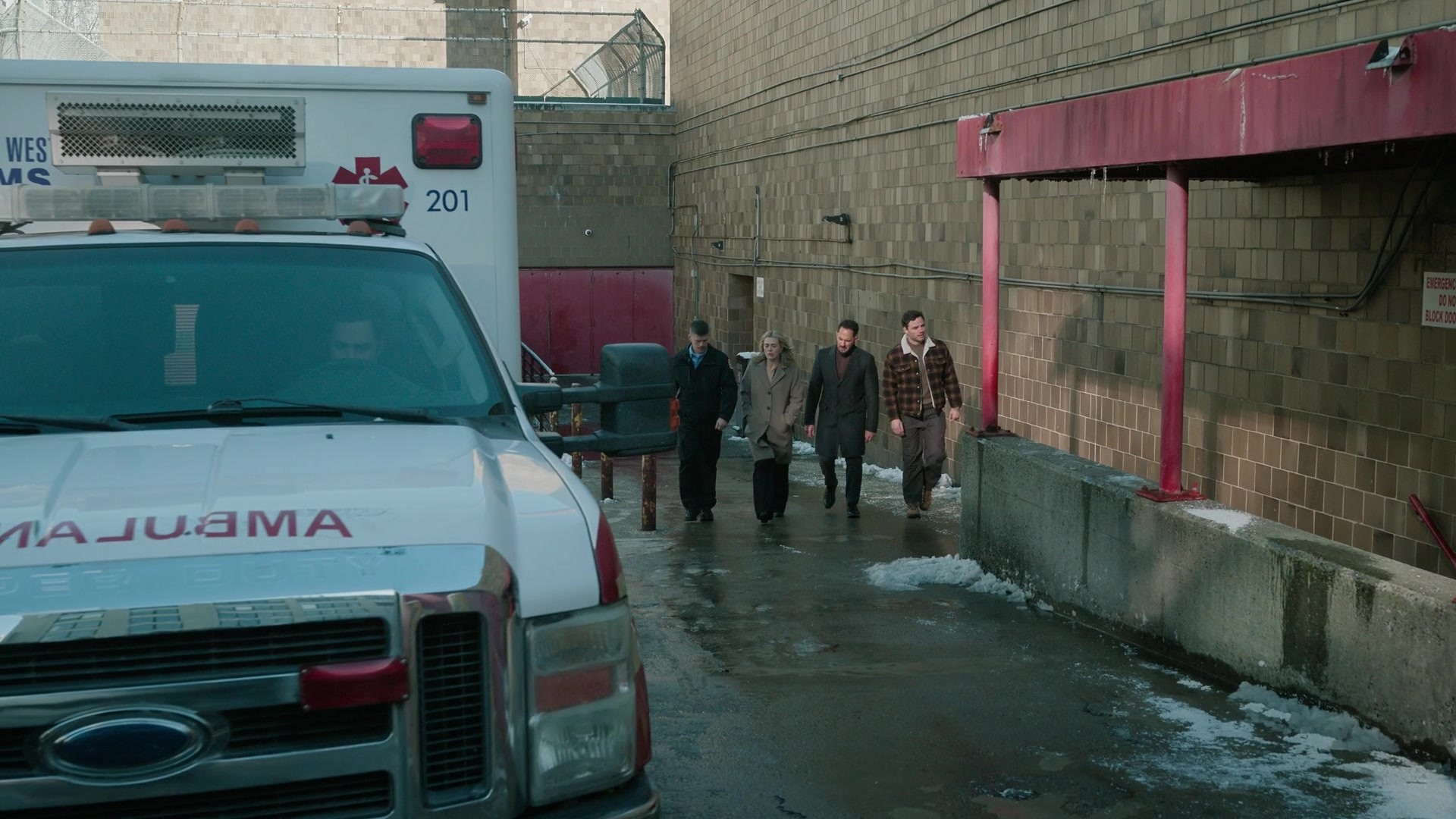 melissaroxburgharchives_thehuntingparty_3x08_caps_0244.jpg