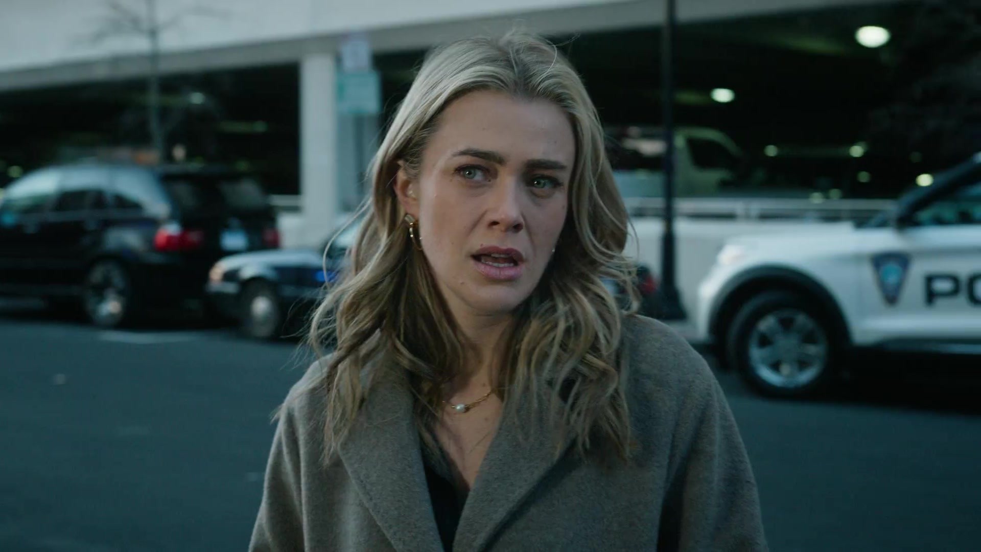 melissaroxburgharchives_thehuntingparty_3x08_caps_0333.jpg