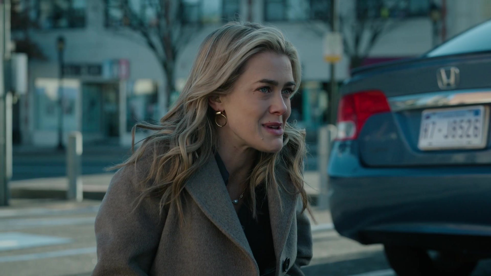 melissaroxburgharchives_thehuntingparty_3x08_caps_0360.jpg