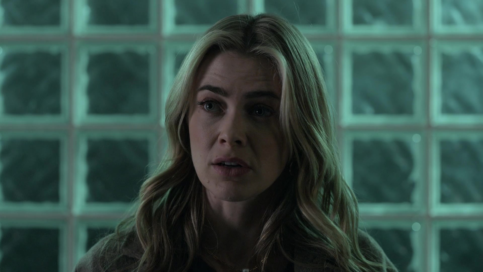 melissaroxburgharchives_thehuntingparty_3x08_caps_0532.jpg
