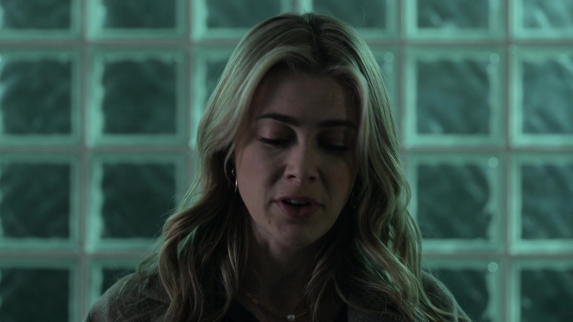 melissaroxburgharchives_thehuntingparty_3x08_caps_0533.jpg