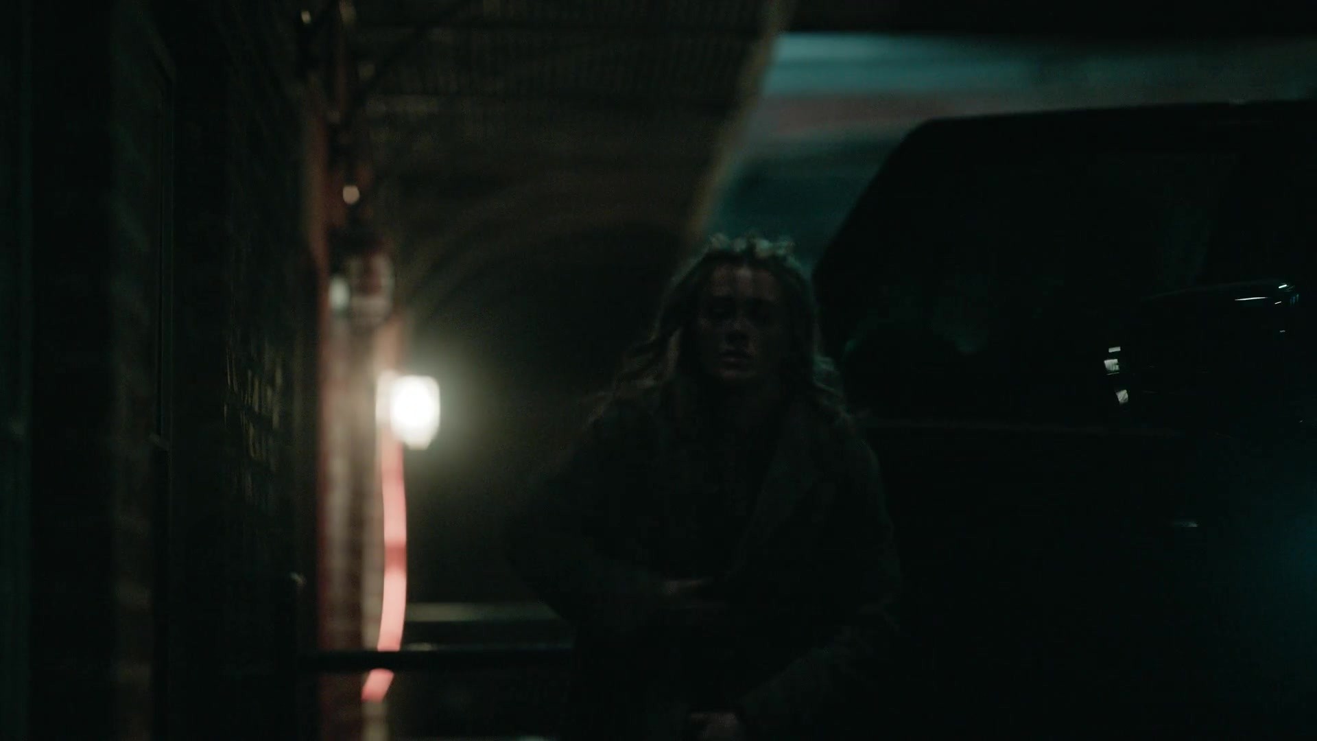 melissaroxburgharchives_thehuntingparty_3x08_caps_0542.jpg