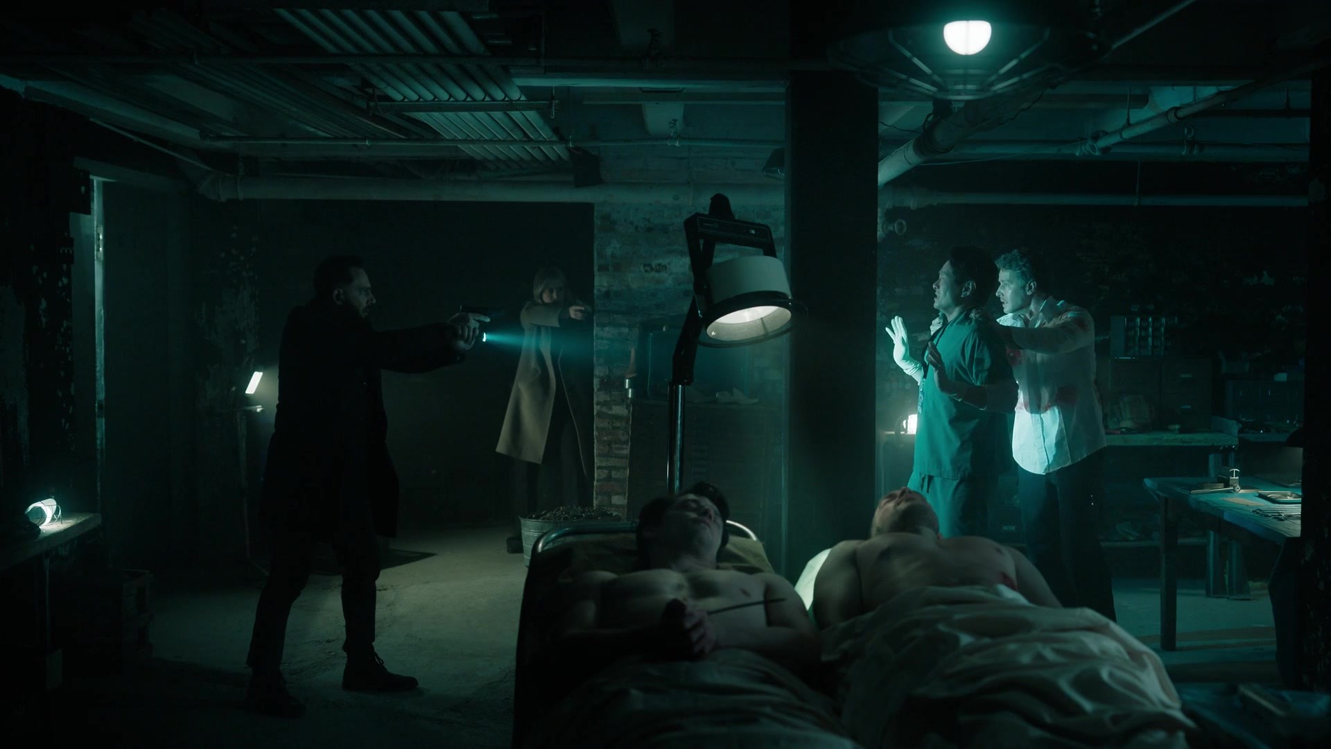 melissaroxburgharchives_thehuntingparty_3x08_caps_0555.jpg