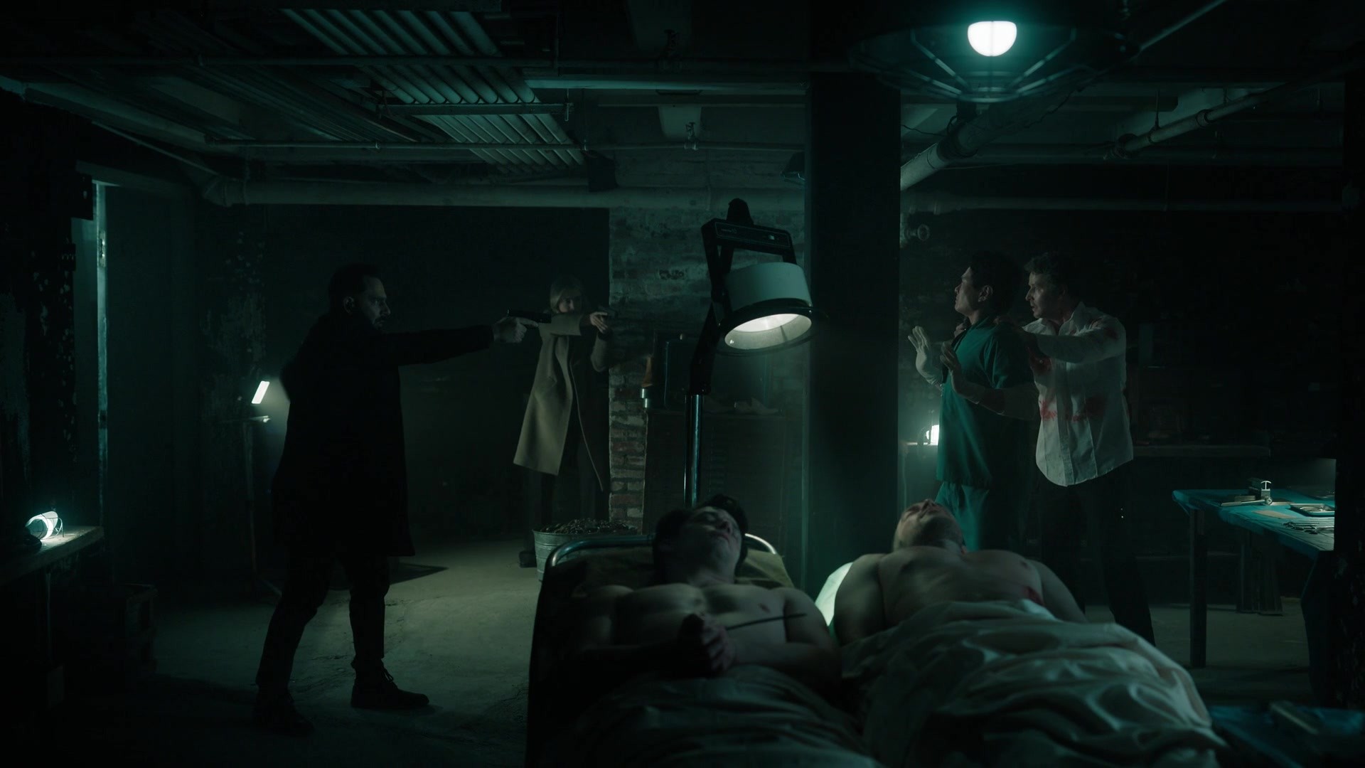 melissaroxburgharchives_thehuntingparty_3x08_caps_0556.jpg