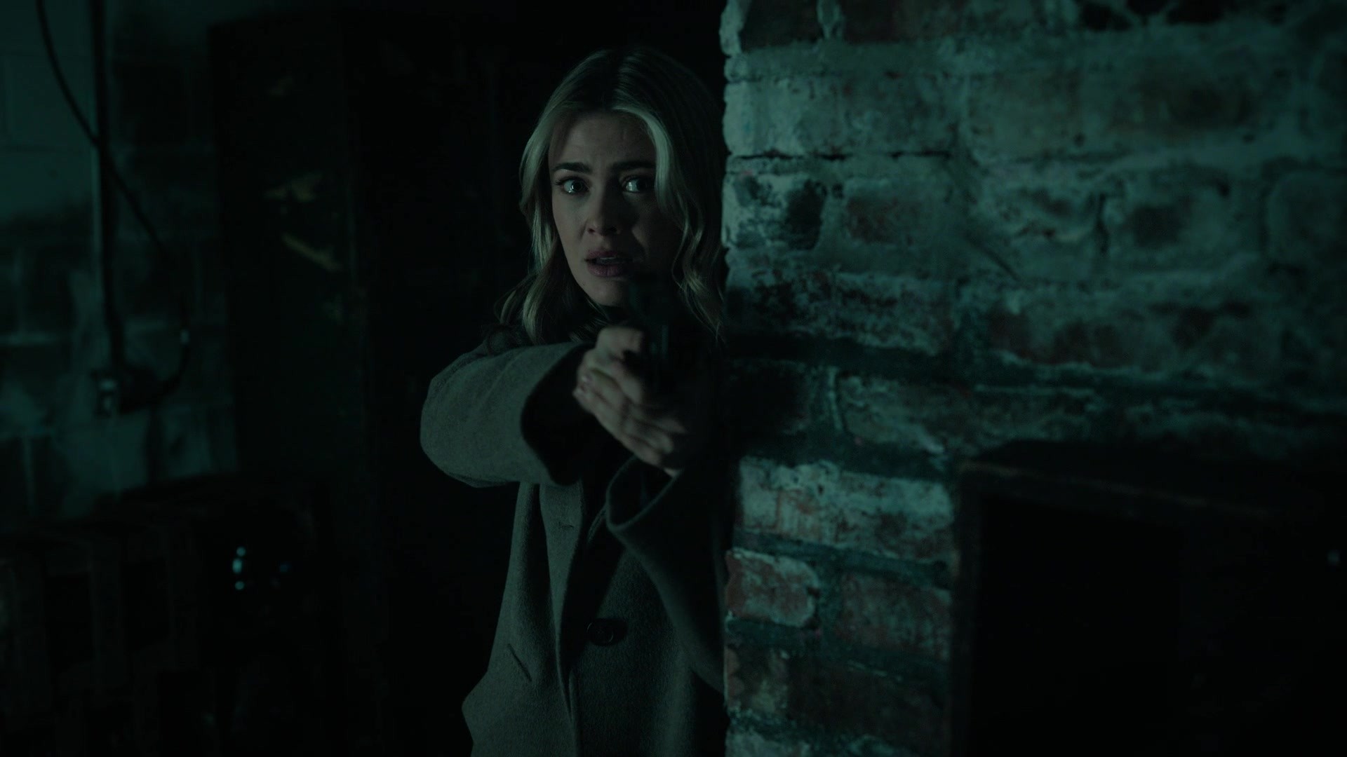 melissaroxburgharchives_thehuntingparty_3x08_caps_0573.jpg