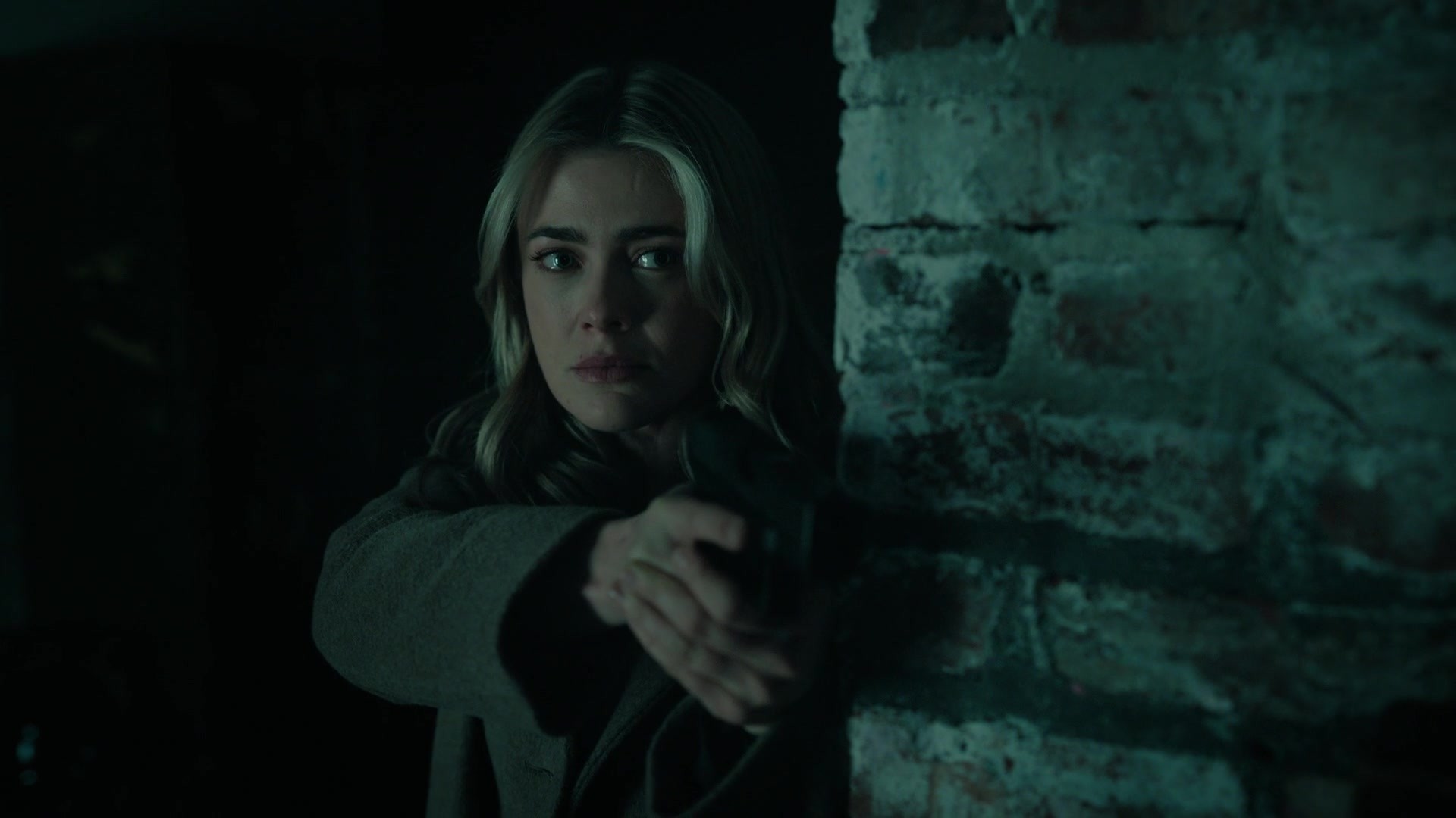 melissaroxburgharchives_thehuntingparty_3x08_caps_0582.jpg