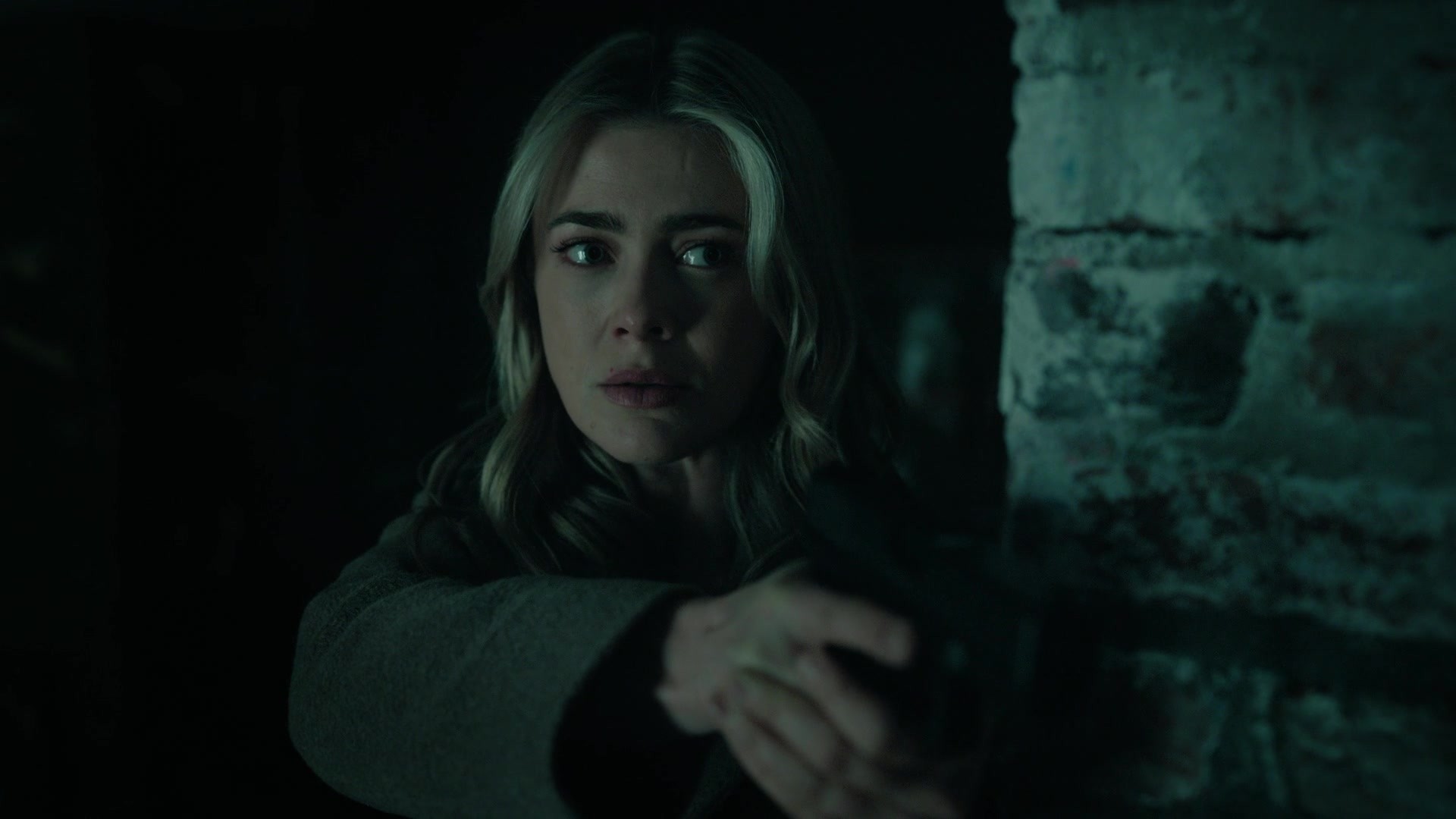 melissaroxburgharchives_thehuntingparty_3x08_caps_0585.jpg