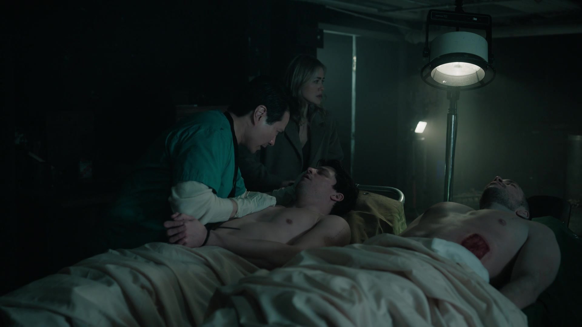 melissaroxburgharchives_thehuntingparty_3x08_caps_0590.jpg