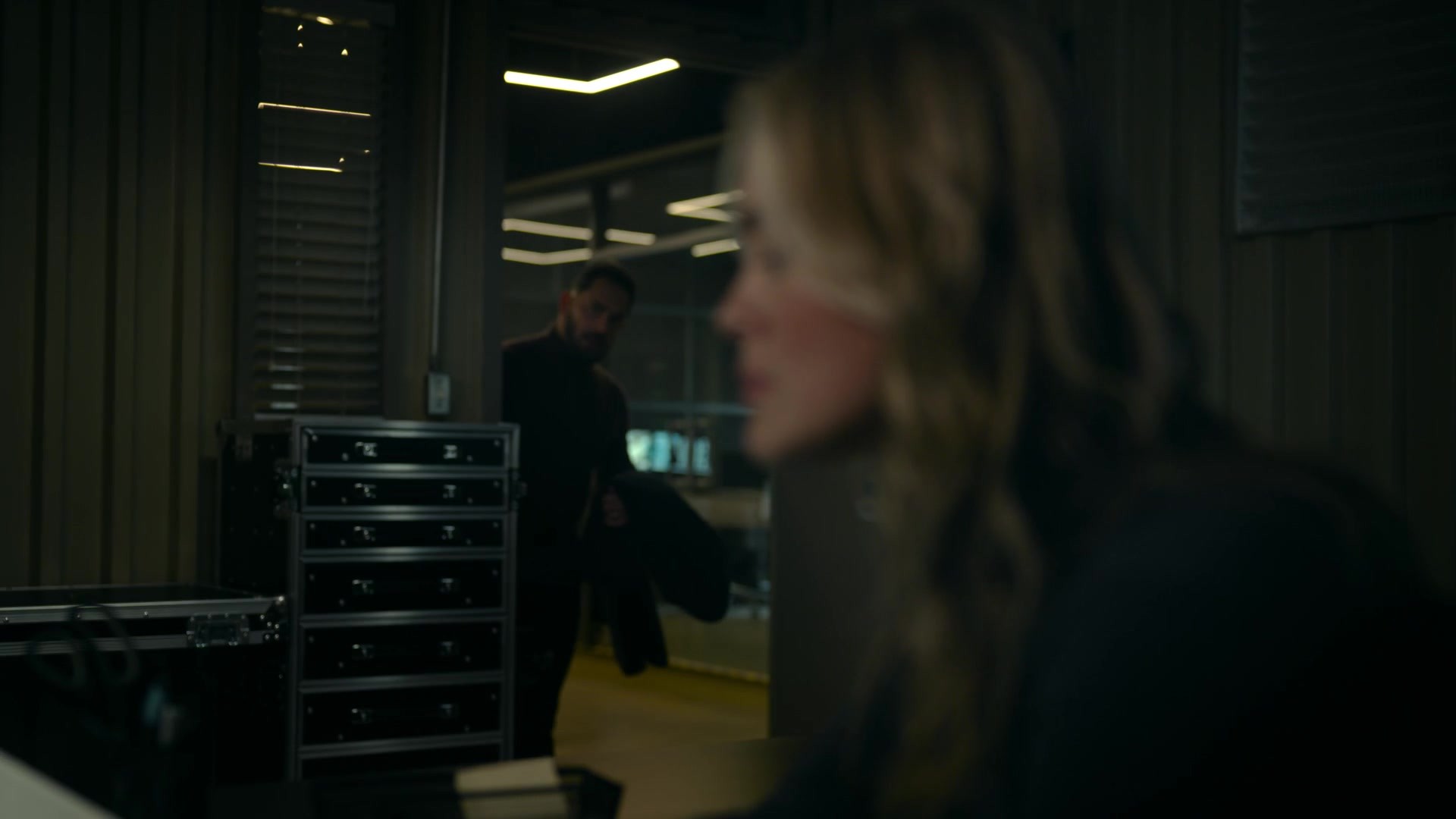 melissaroxburgharchives_thehuntingparty_3x08_caps_0600.jpg