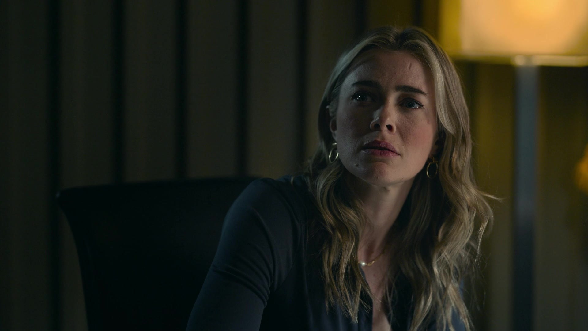 melissaroxburgharchives_thehuntingparty_3x08_caps_0611.jpg