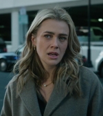 melissaroxburgharchives_thehuntingparty_3x08_caps_0333.jpg