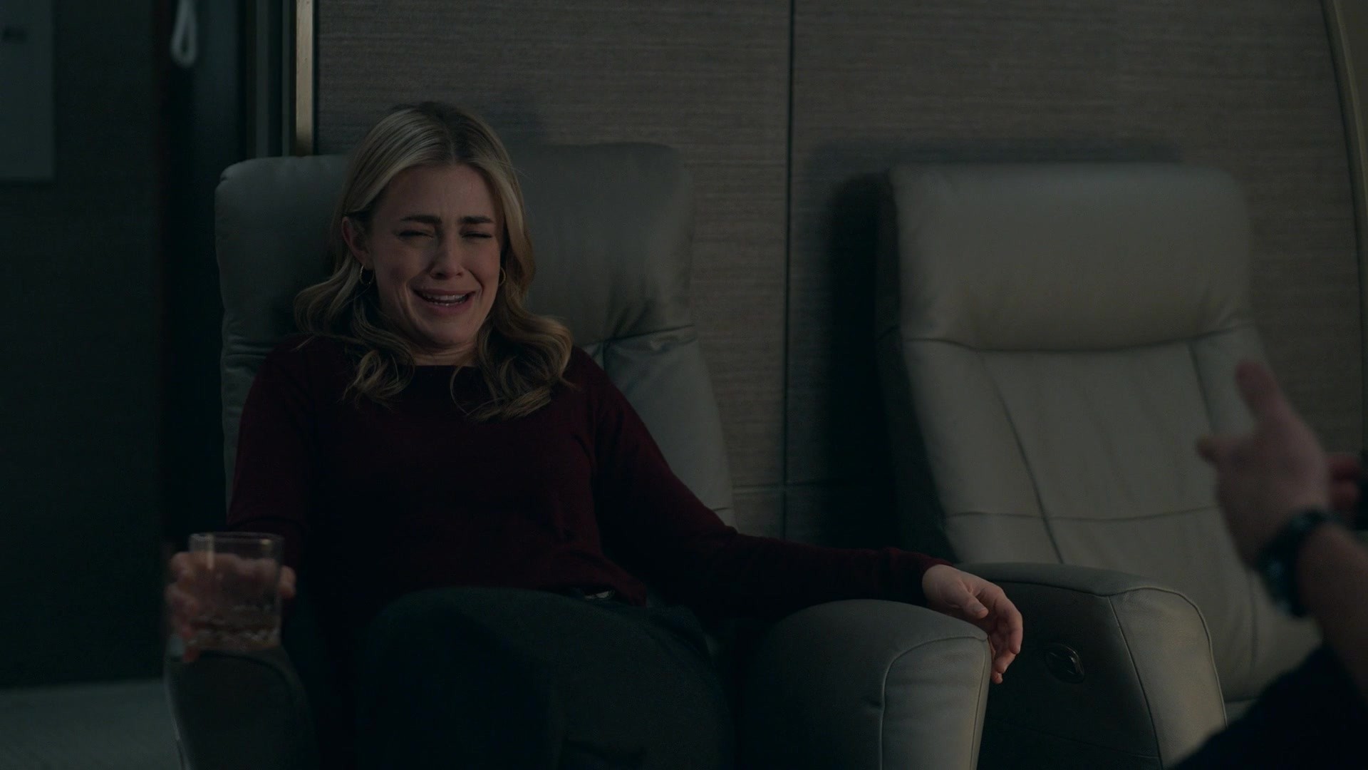 melissaroxburgharchives_thehuntingparty_2x09_caps_0572.jpg
