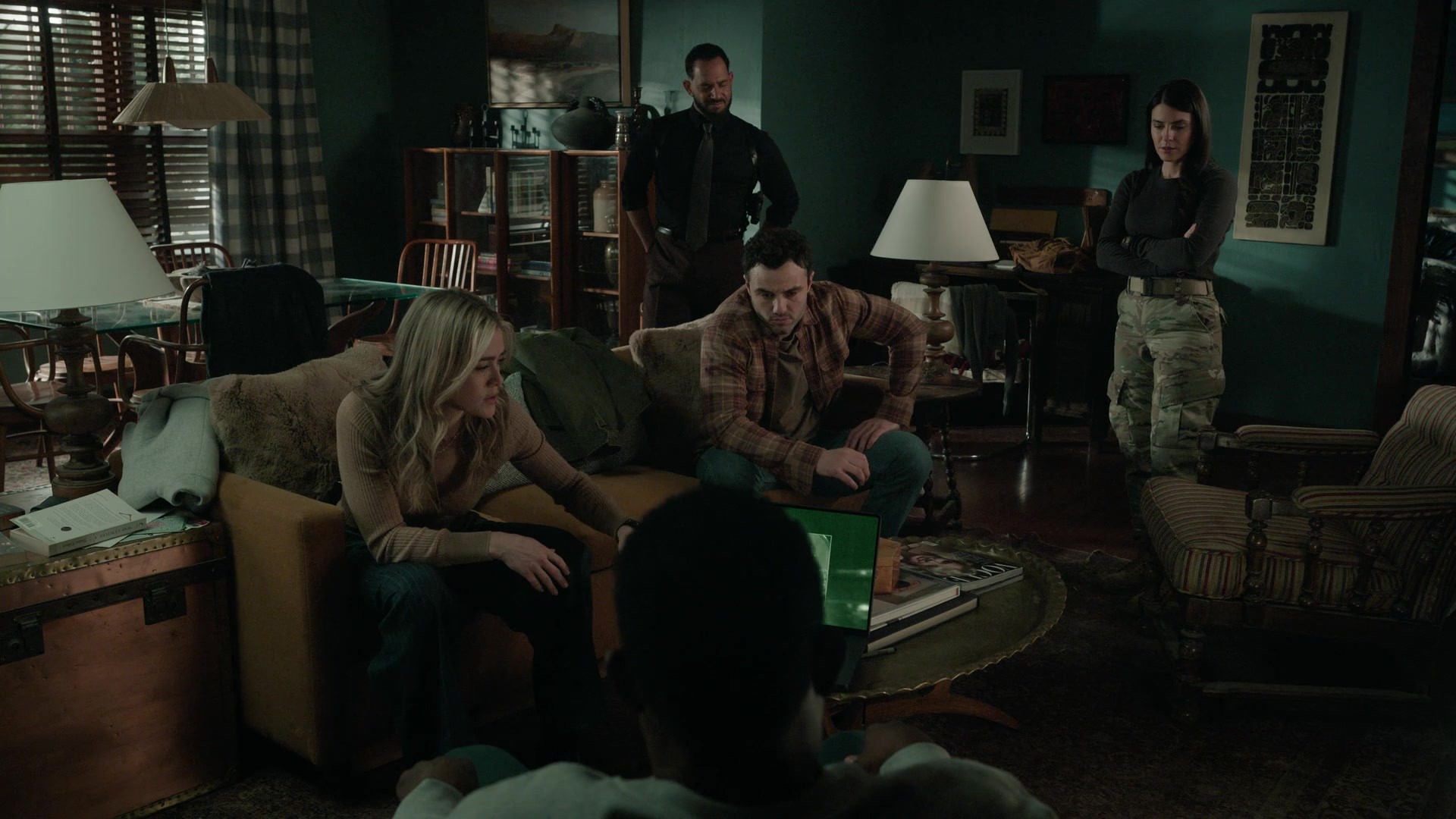 melissaroxburgharchives_thehuntingparty_2x12_caps_0003.jpg